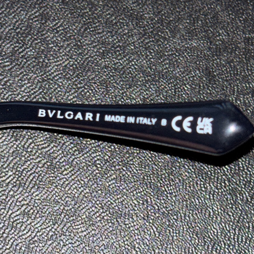 Bulgari Serpenti e Black and Gold Glasses - Picture 3 of 4